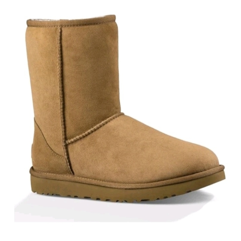 New UGG Women's Classic Short II Chestnut  Twinface Sheepskin comfortable Boot - Picture 3 of 7